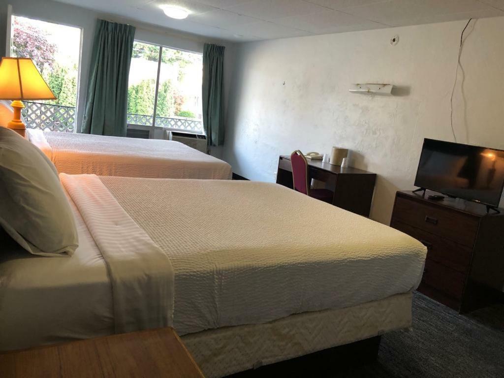 Portland Super Value Inn Екстер'єр фото