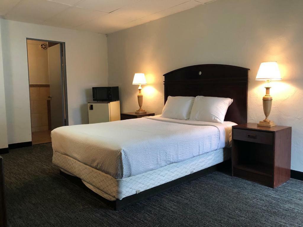 Portland Super Value Inn Екстер'єр фото